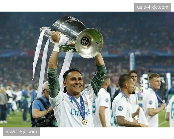 塞维利亚老将纳瓦斯宣布将于赛季末退役，结束其传奇的边路生涯